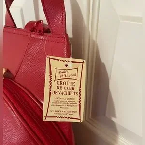Noble et Vivant | Bags | French Noble Et Vivant Leather  display picture 3